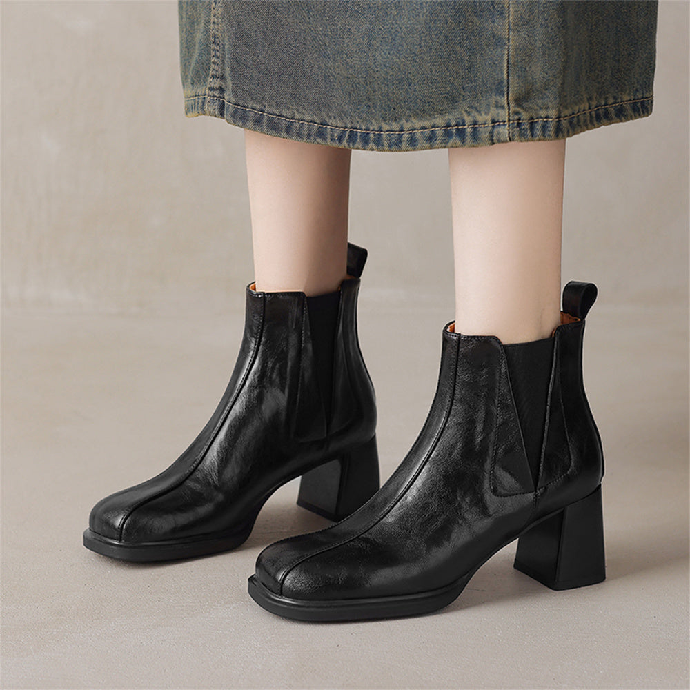 STACY | STIEFELETTEN