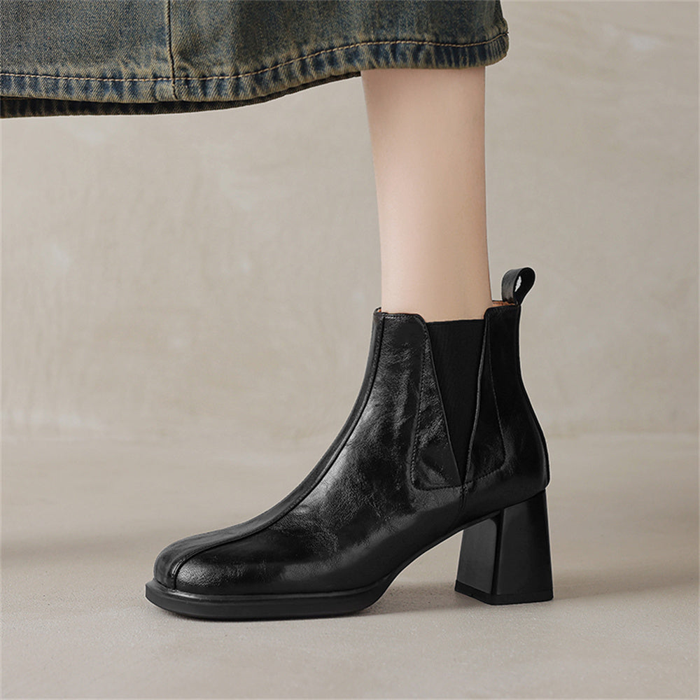 STACY | STIEFELETTEN