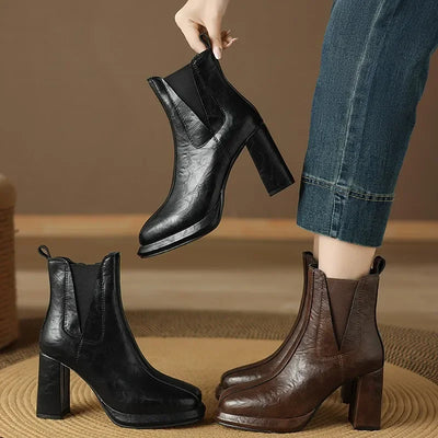 STACY | STIEFELETTEN